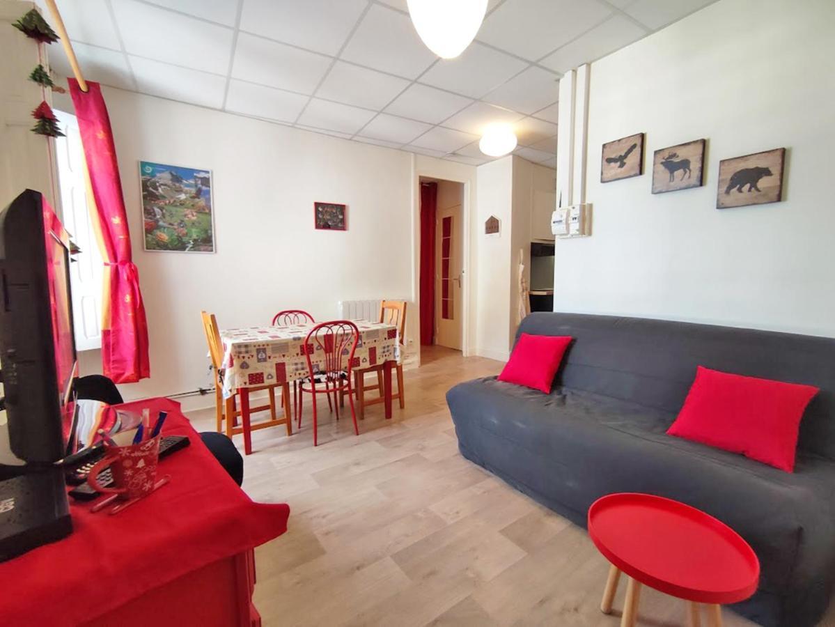 Les 3 Renards, T2 Bis, Parking, Centre Luchon, Casier A Skis, 4 Personnes Bagnères-de-Luchon المظهر الخارجي الصورة
